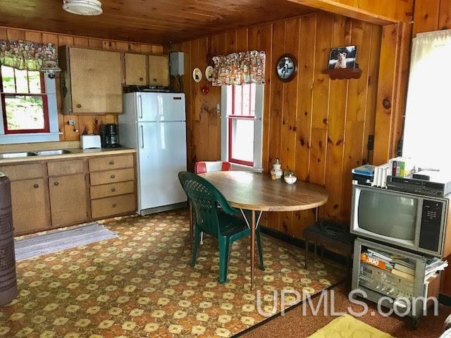7115 W Island Lake Road Hurley, WI 54534 - Photo 5 of 25