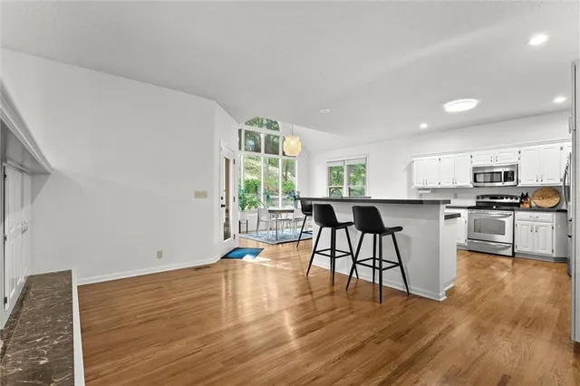 $575,000 | 7621 Lichtenauer Drive, Shawnee, KS 66217