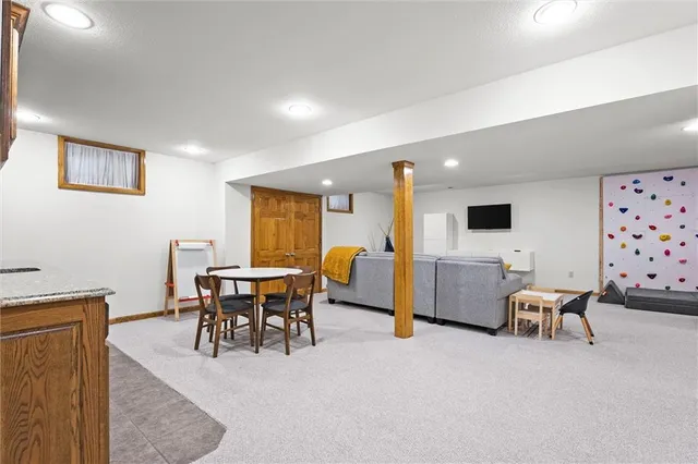 $575,000 | 7621 Lichtenauer Drive, Shawnee, KS 66217