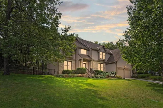 $575,000 | 7621 Lichtenauer Drive, Shawnee, KS 66217