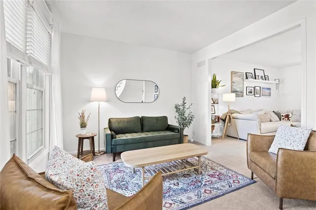 $575,000 | 7621 Lichtenauer Drive, Shawnee, KS 66217