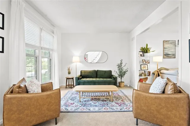 $575,000 | 7621 Lichtenauer Drive, Shawnee, KS 66217