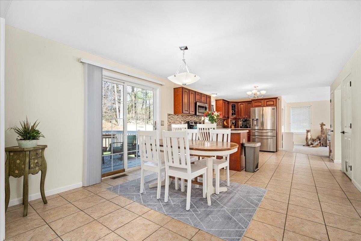 65 Township Road Pelham, NH 03076 - Photo 6 of 22