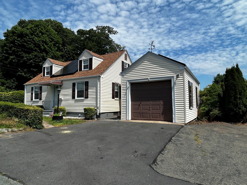 23 Guild Road Beverly, MA 01915 - Photo 2 of 13