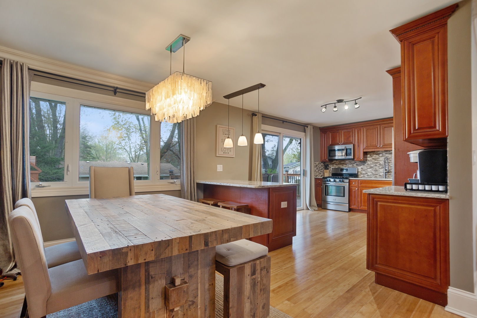 501 North Rohlwing Road Palatine, IL 60074 - Photo 3 of 14 Gallery Image 3