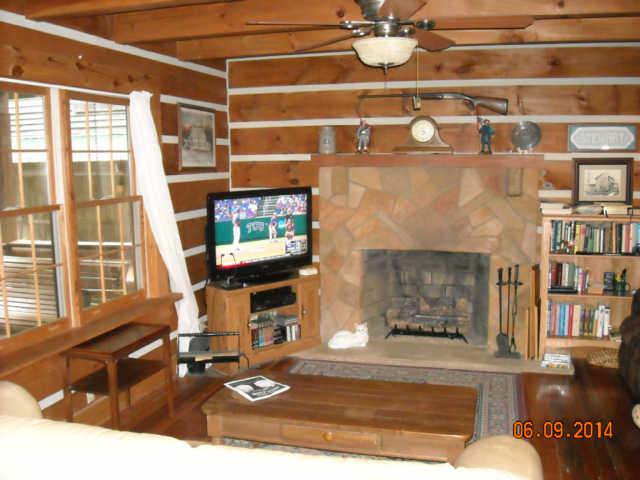 2960 Erwin Road Clarksville, TN 37043 - Photo 2 of 20 Living Room with Fireplace