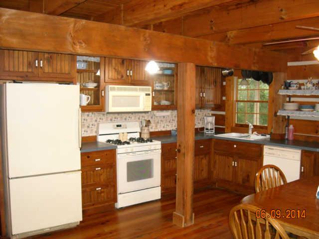 2960 Erwin Road Clarksville, TN 37043 - Photo 4 of 20 Kitchen