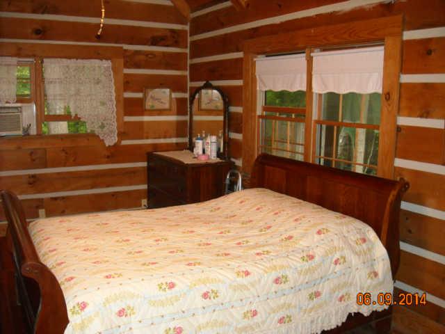 2960 Erwin Road Clarksville, TN 37043 - Photo 6 of 20 Master Bedroom