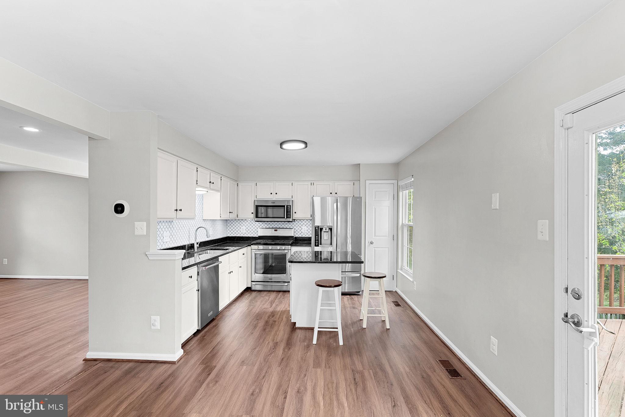 21074 Cornerpost Square Ashburn, VA 20147 - Photo 14 of 81