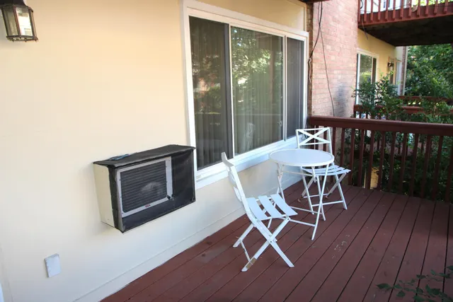 $1,295 | 4190 Packard Street, Unit 4, Ann Arbor, MI 48108