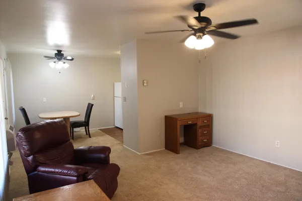 $1,195 | 4190 Packard Street, Unit 4, Ann Arbor, MI 48108