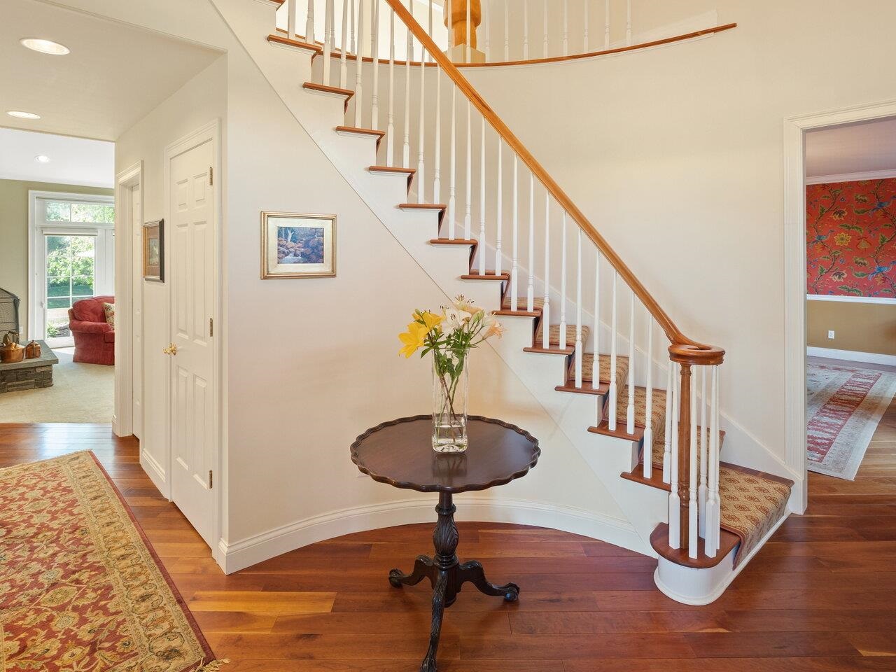828 Ridgefield Road Shelburne, VT 05482 - Photo 3 of 9 Gallery Image 3
