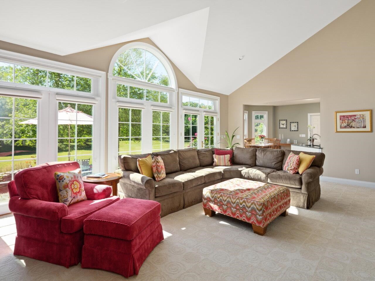 828 Ridgefield Road Shelburne, VT 05482 - Photo 7 of 9 Gallery Image 7