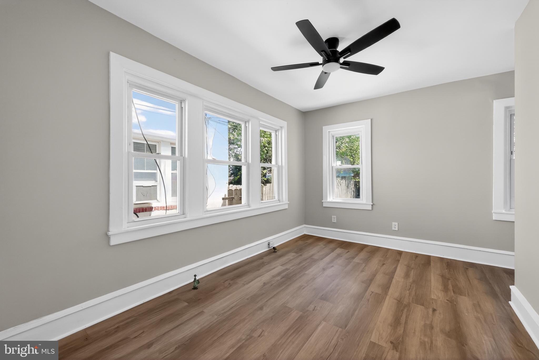 37 East Mowry Street Chester, PA 19013 - Photo 13 of 14