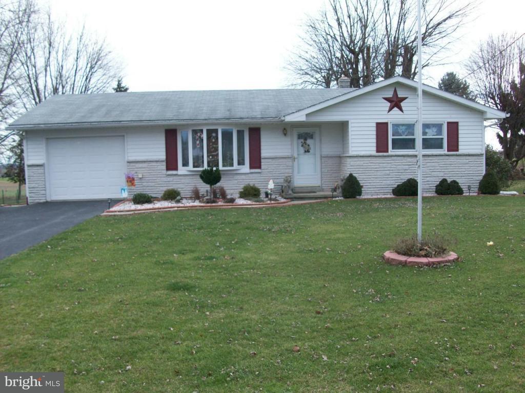 4 Golf Road Myerstown, PA 17067 - Photo 1 of 18 Gallery Image 1