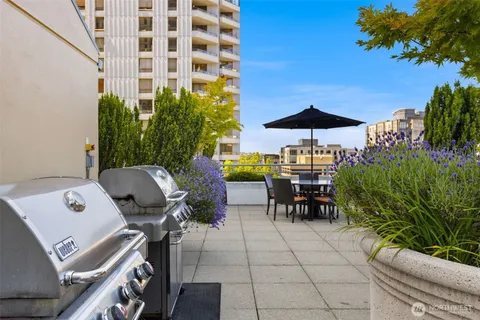 $410,000 | 2600 2nd Avenue, Unit 302, Seattle, WA 98121