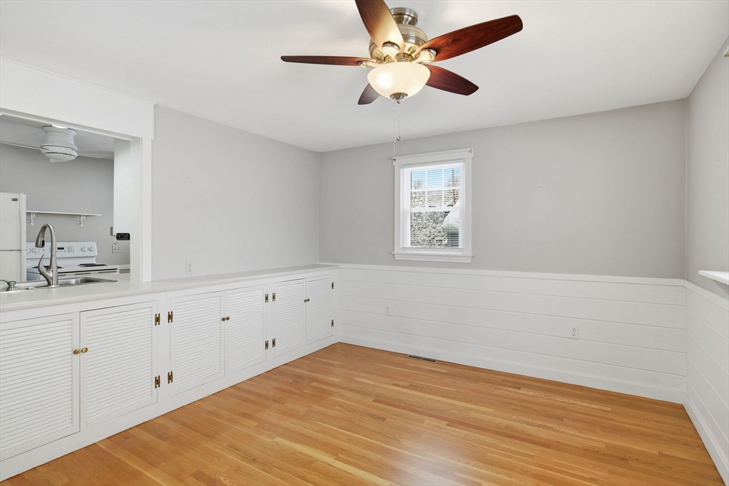 44 Amanda Street Springfield, MA 01118 - Photo 12 of 41