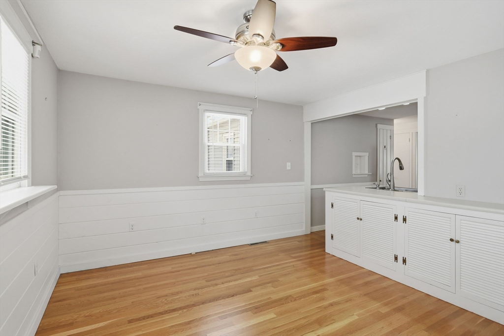 44 Amanda Street Springfield, MA 01118 - Photo 13 of 41