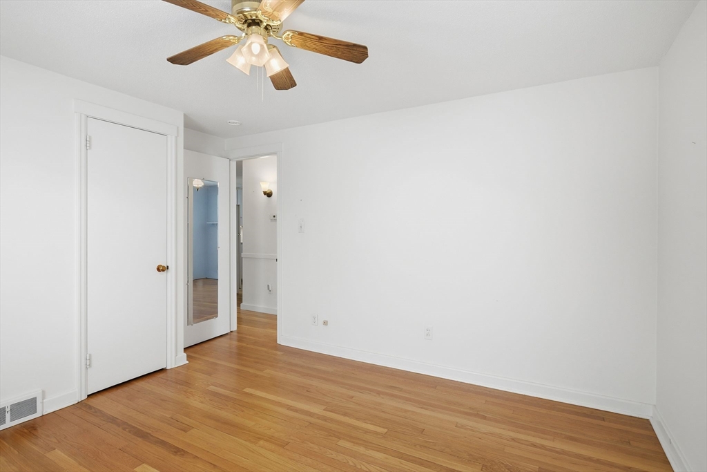 44 Amanda Street Springfield, MA 01118 - Photo 20 of 41