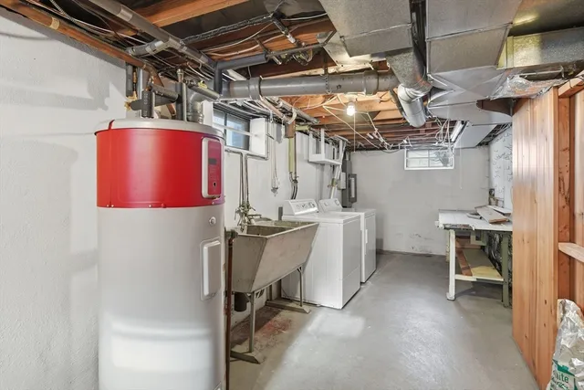 $324,900 | 44 Amanda Street, Springfield, MA 01118