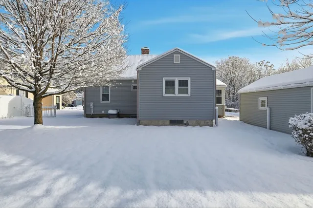 $324,900 | 44 Amanda Street, Springfield, MA 01118