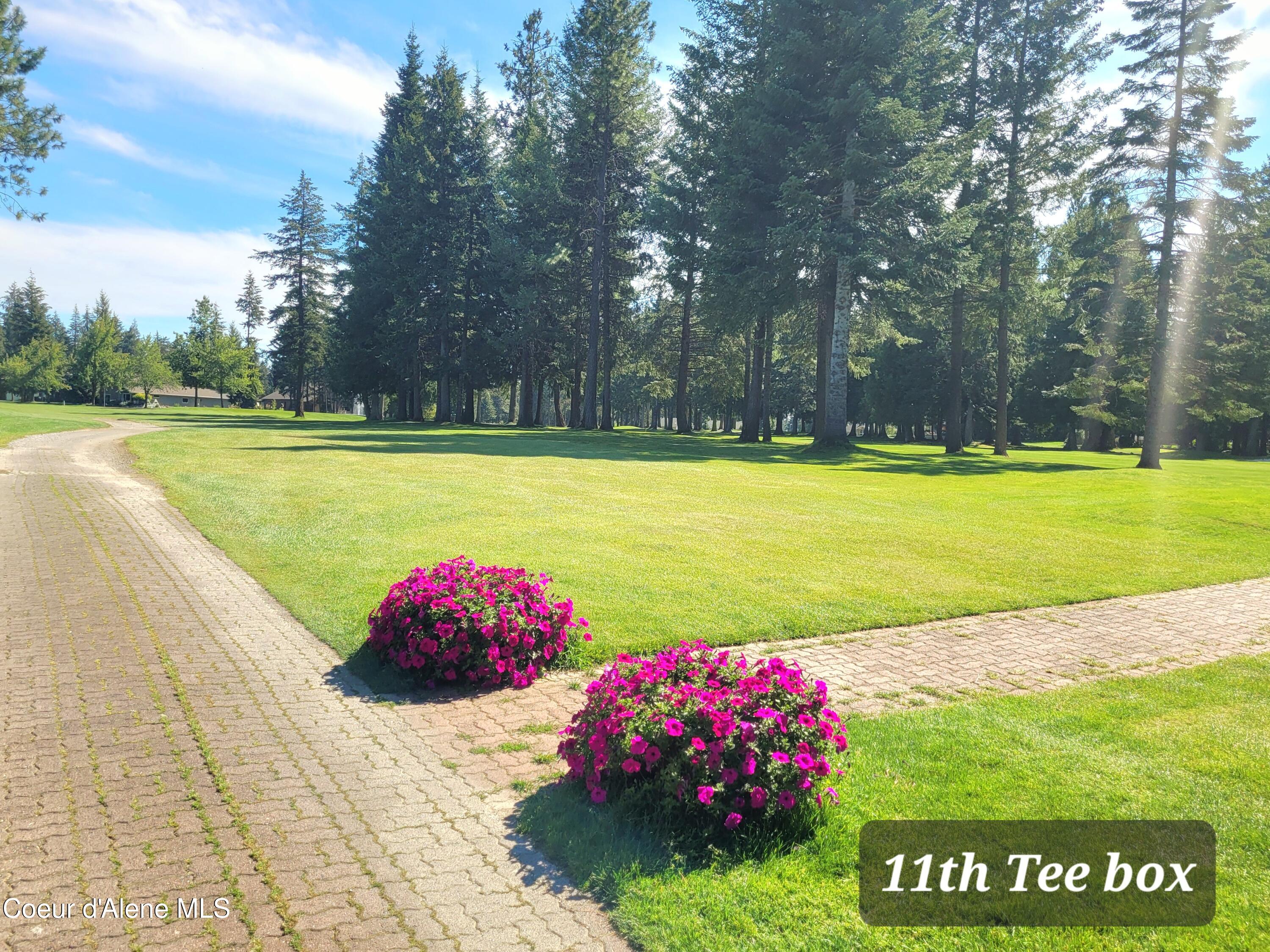 5305 West Fairway Lane, Unit 19 Rathdrum, ID 83858 - Photo 24 of 50 11th hole tee box