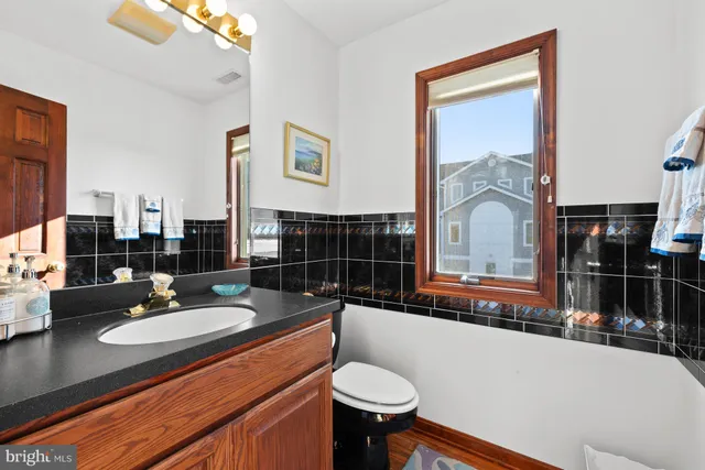 $2,799,000 | 35798 Coastal Highway, Fenwick Island, DE 19944