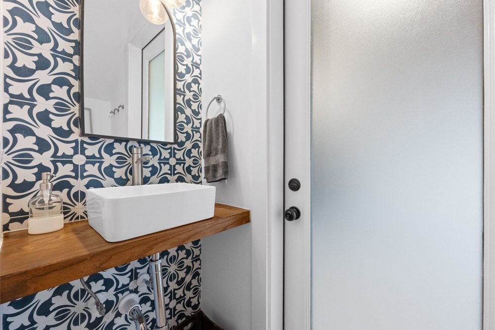 1003 Taffy Court Austin, TX 78704 - Photo 28 of 40 a bathroom with a bathtub and shower