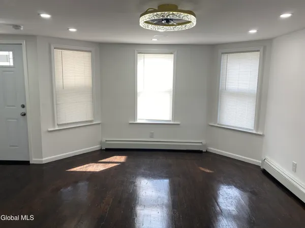 $289,900 | 885 Yorkston Street, Schenectady, NY 12303