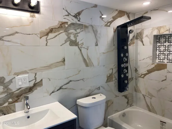 $289,900 | 885 Yorkston Street, Schenectady, NY 12303