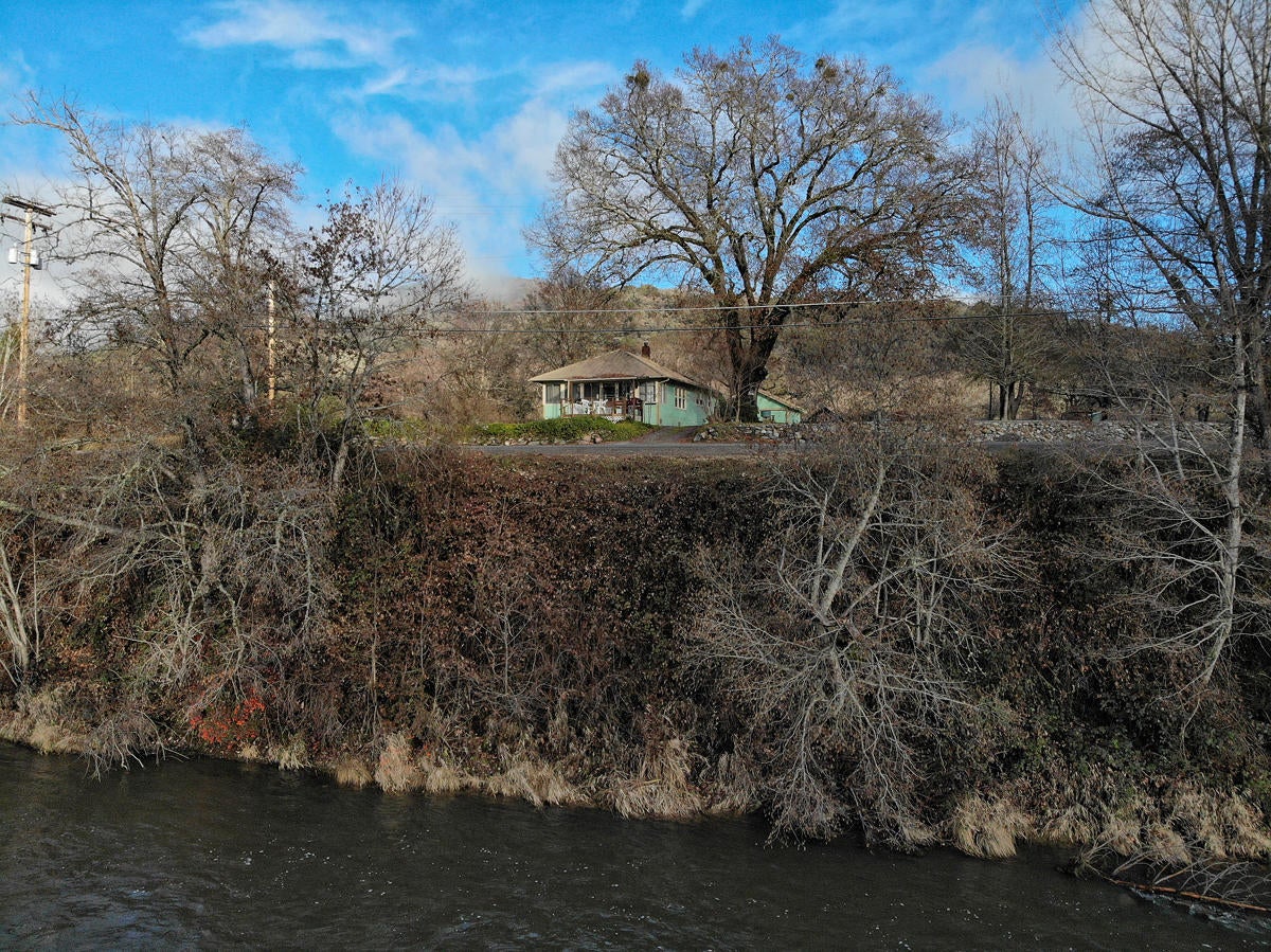 404 Upper River Road Gold Hill, OR 97525 - Photo 1 of 41 1
