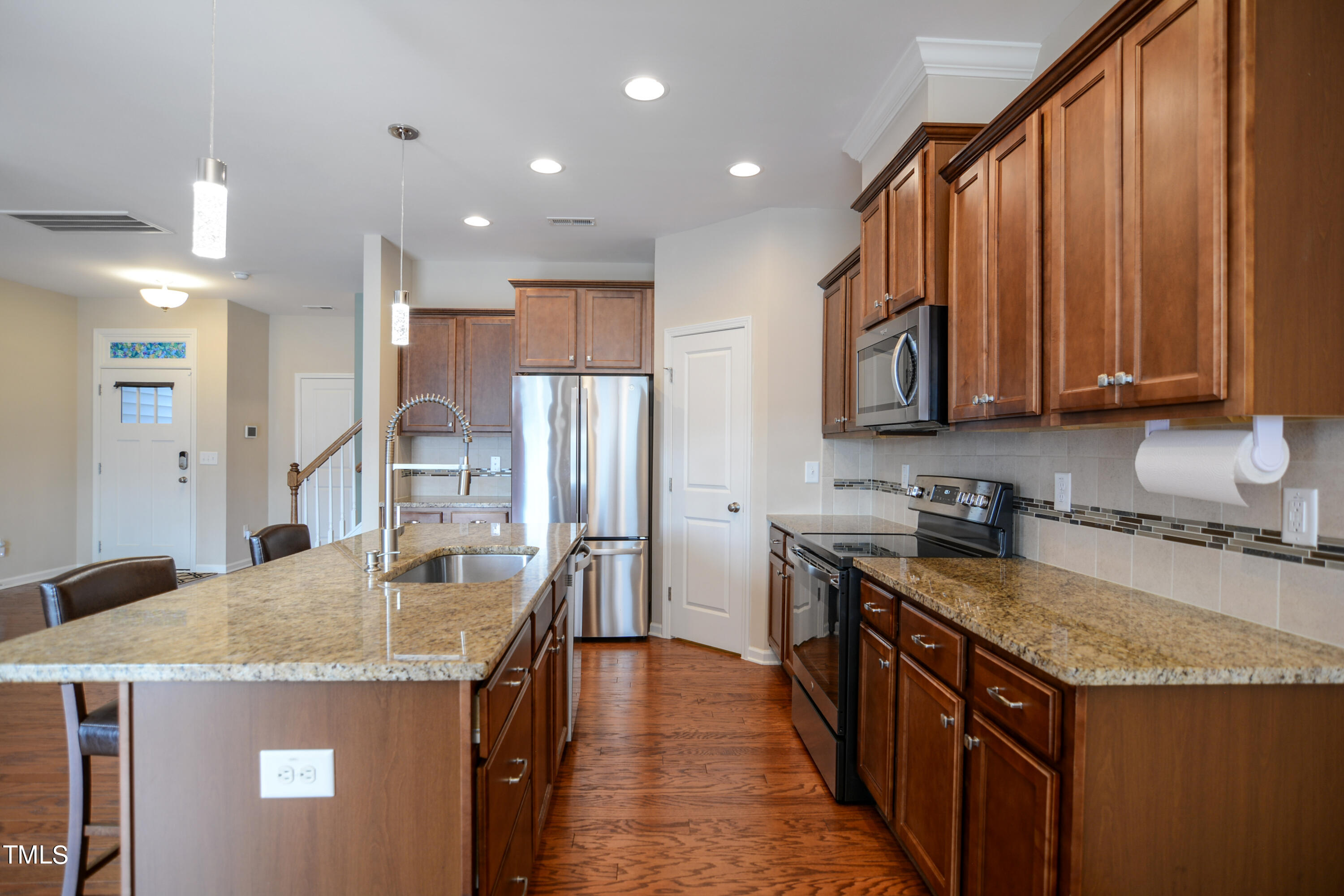 126 Zante Currant Road Durham, NC 27703 - Photo 8 of 28 06