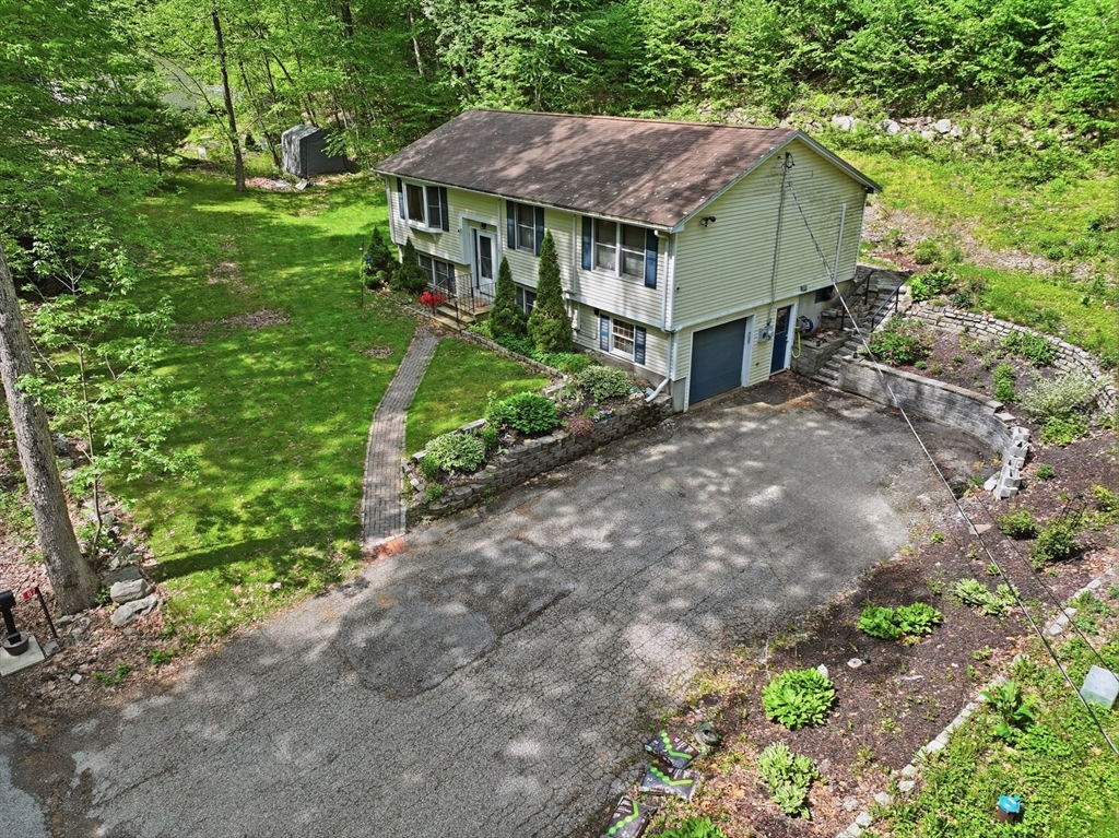 87 Allen Road Sturbridge, MA 01566 - Photo 32 of 40