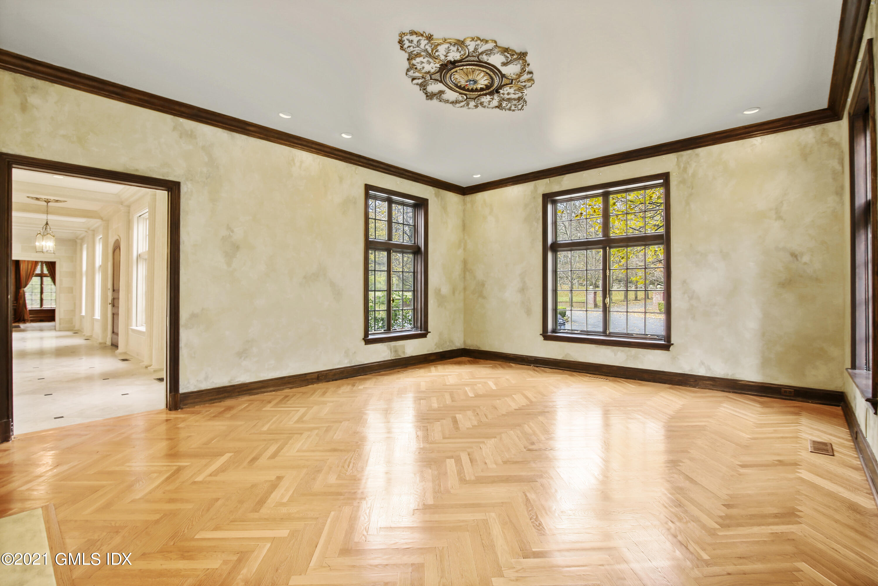 18 Lower Cross Road Greenwich, CT 06831 - Photo 15 of 40 a view of an empty room with windows