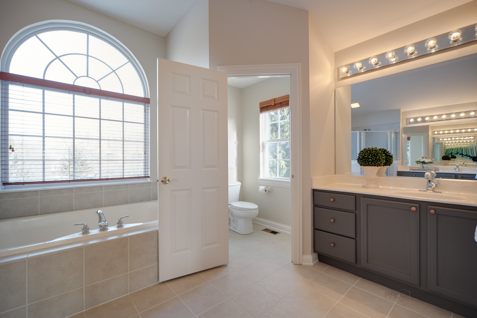 307 Saddle Lane Fox River Grove, IL 60021 - Photo 28 of 53