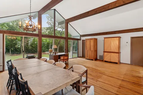 $1,400,000 | 11 Patriots Lane, East Hampton, NY 11937