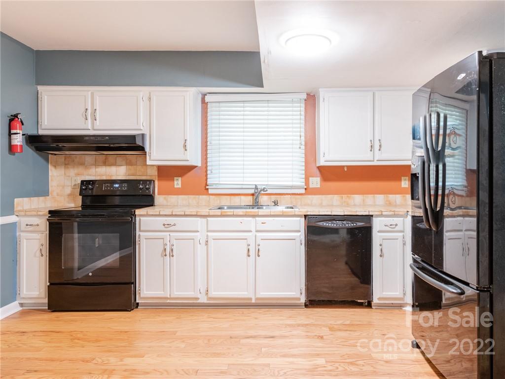 1135 Berry Ridge Road Charlotte, NC 28270 - Photo 3 of 38 Gallery Image 3