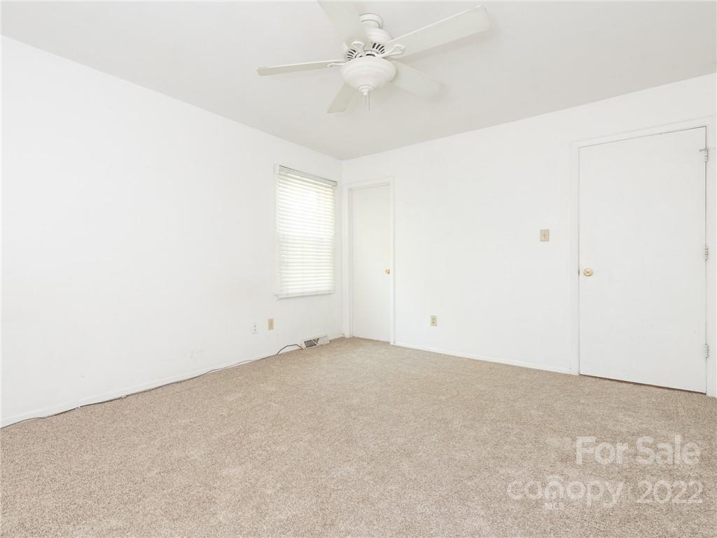 1135 Berry Ridge Road Charlotte, NC 28270 - Photo 5 of 38 Gallery Image 5