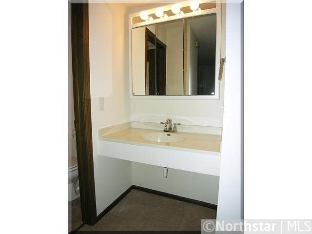 4648 Cedar Lk Road South, Unit 2 St. Louis Park, MN 55416 - Photo 14 of 18 Gallery Image 14
