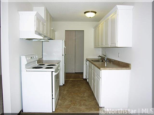 4648 Cedar Lk Road South, Unit 2 St. Louis Park, MN 55416 - Photo 2 of 18 Gallery Image 2