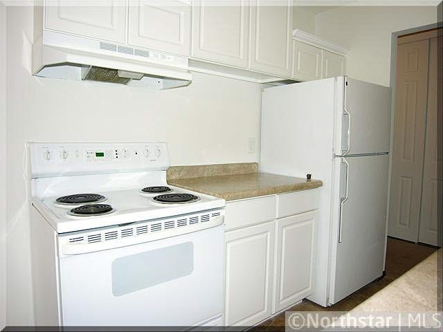 4648 Cedar Lk Road South, Unit 2 St. Louis Park, MN 55416 - Photo 3 of 18 Gallery Image 3