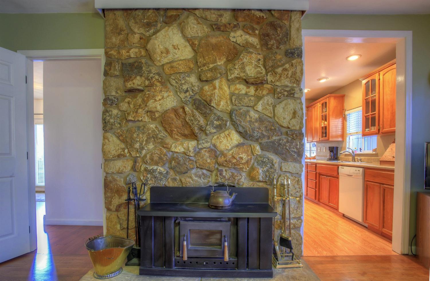2425 Bell Court Medford, OR 97504 - Photo 13 of 34 Additional Photo