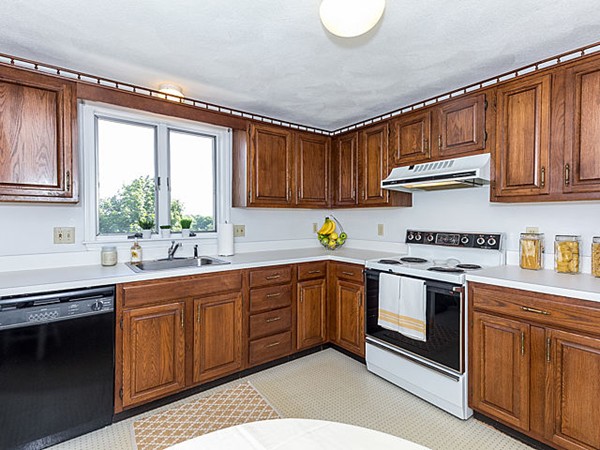 9 John Road Peabody, MA 01960 - Photo 5 of 24 Gallery Image 5