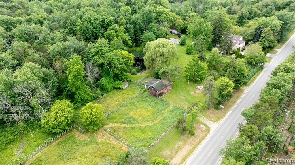 7200 Galbraith Line Road Lexington, MI 48450 - Photo 71 of 75 Gallery Image 71