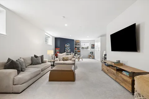 $750,000 | 30 North Dryden Place, Arlington Heights, IL 60004