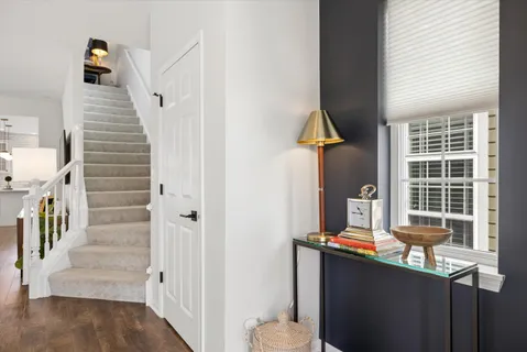 $750,000 | 30 North Dryden Place, Arlington Heights, IL 60004