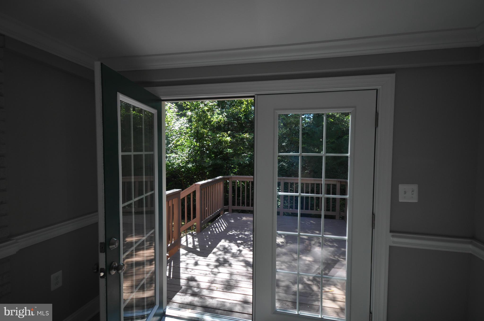6005 Telegraph Road Alexandria, VA 22310 - Photo 11 of 22 Family Room