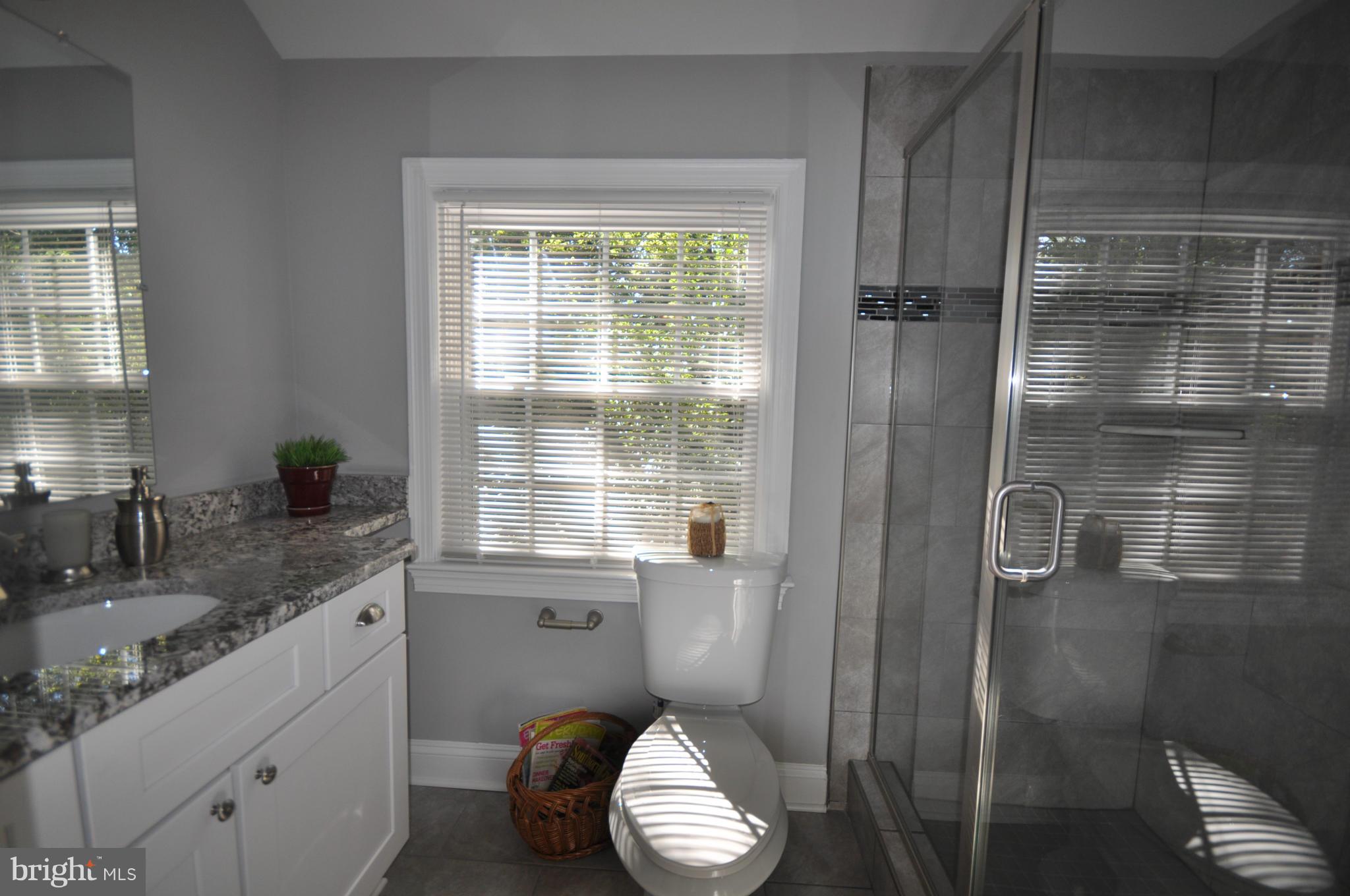 6005 Telegraph Road Alexandria, VA 22310 - Photo 13 of 22 Bath (Master)