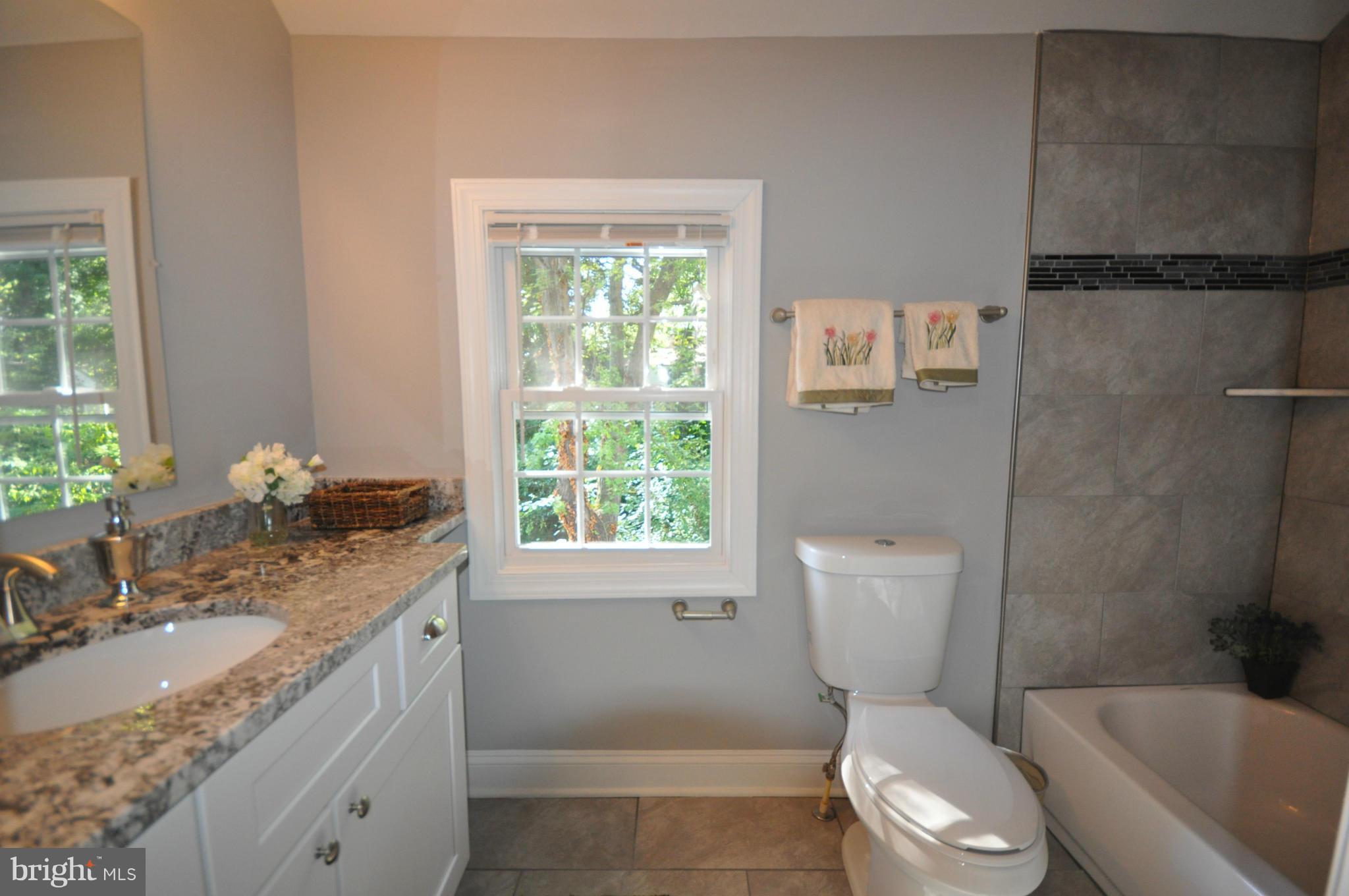 6005 Telegraph Road Alexandria, VA 22310 - Photo 16 of 22 Bath