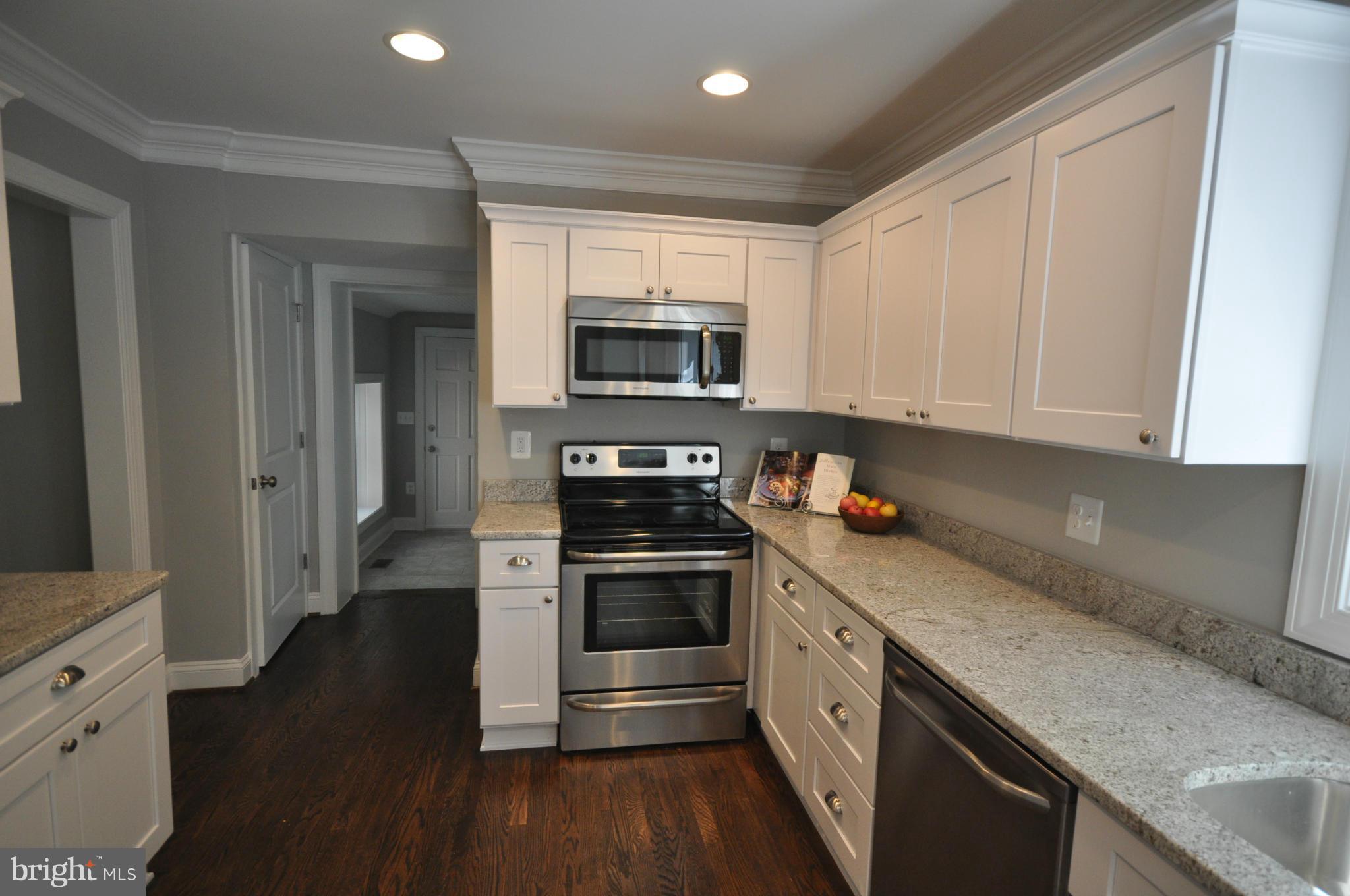 6005 Telegraph Road Alexandria, VA 22310 - Photo 4 of 22 Kitchen